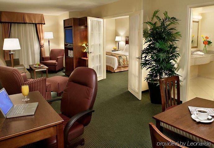 Fairfield Inn & Suites By Marriott Toronto Mississauga Zewnętrze zdjęcie