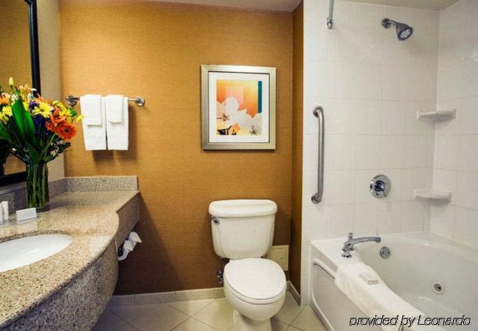 Fairfield Inn & Suites By Marriott Toronto Mississauga Zewnętrze zdjęcie